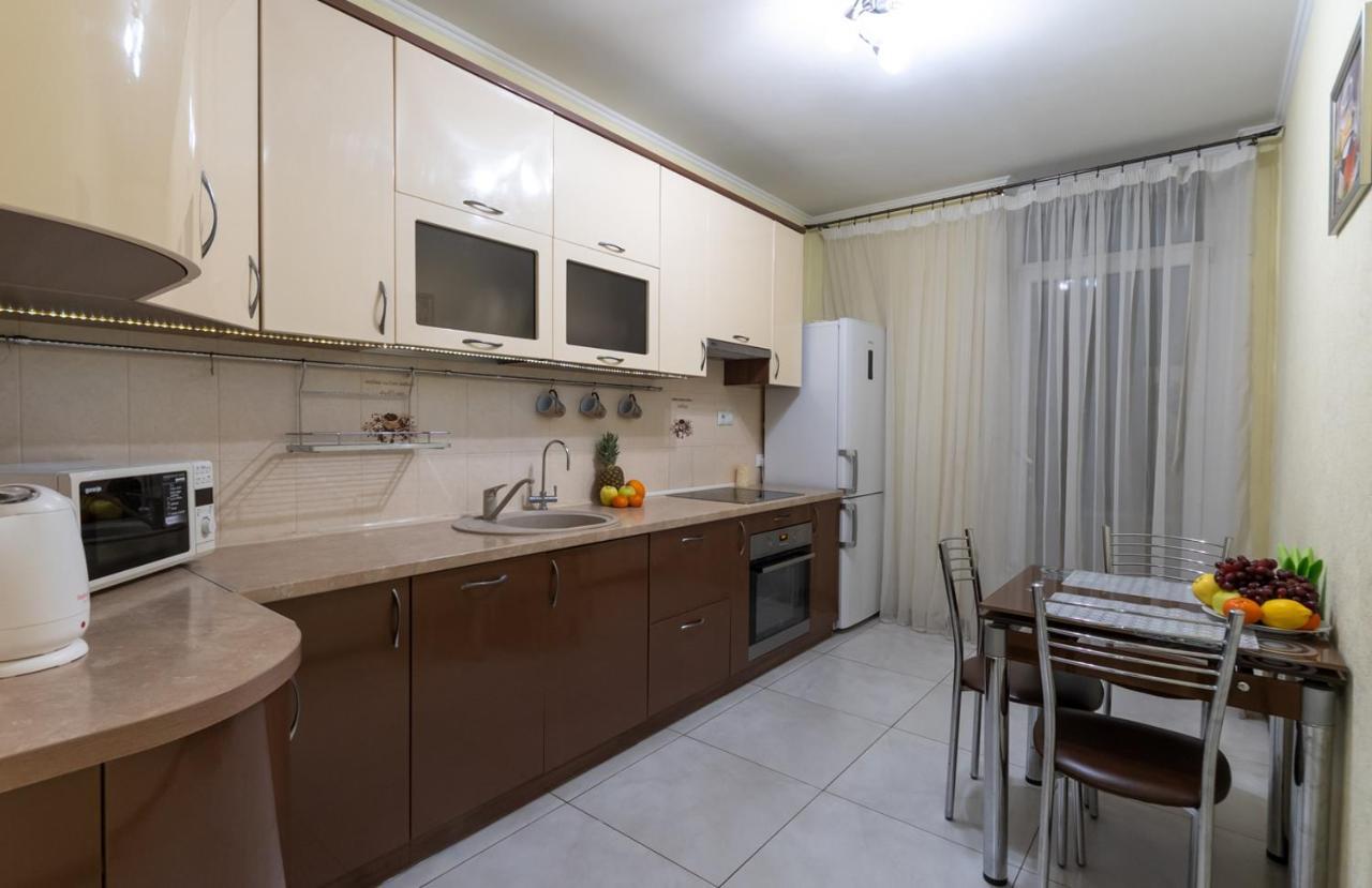 Видові 1К-2К Апартаменти 11,15, 23 Поверхи Kiev Bagian luar foto
